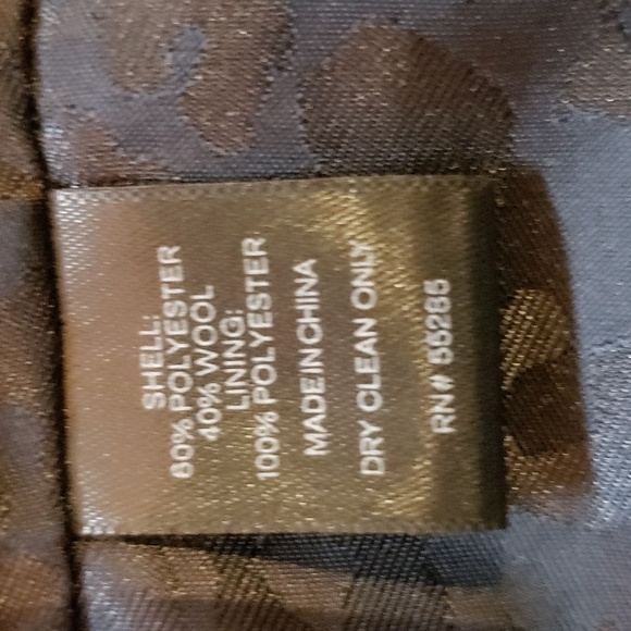 SOLD Wool Coat, mid length - Picture 5 of 5